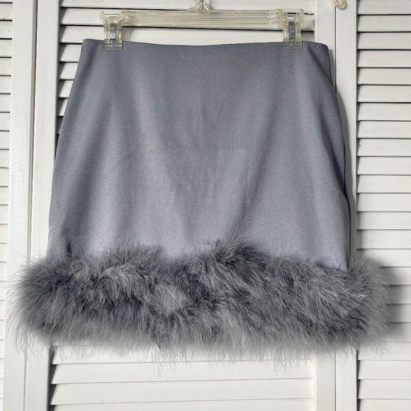 Windsor Fab Sass Marabou Trim Skirt - Picture 1 of 2